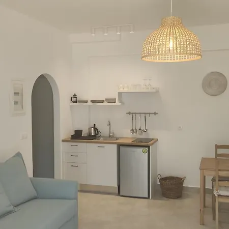 Ellie Aparthotel