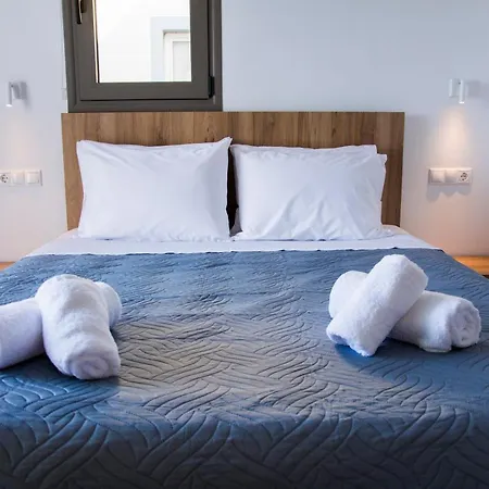 Ellie Aparthotel 3*