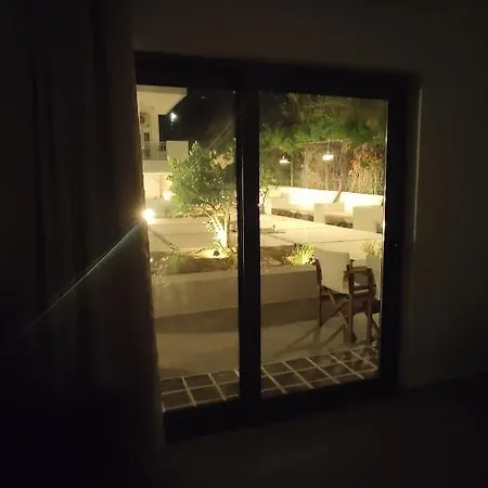 Aparthotel Ellie 3*